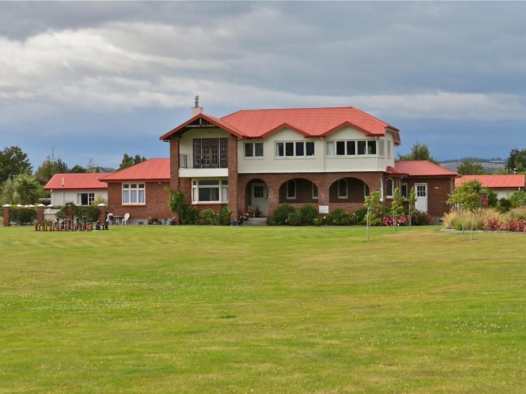 Te Anau Lodge Exterior photo